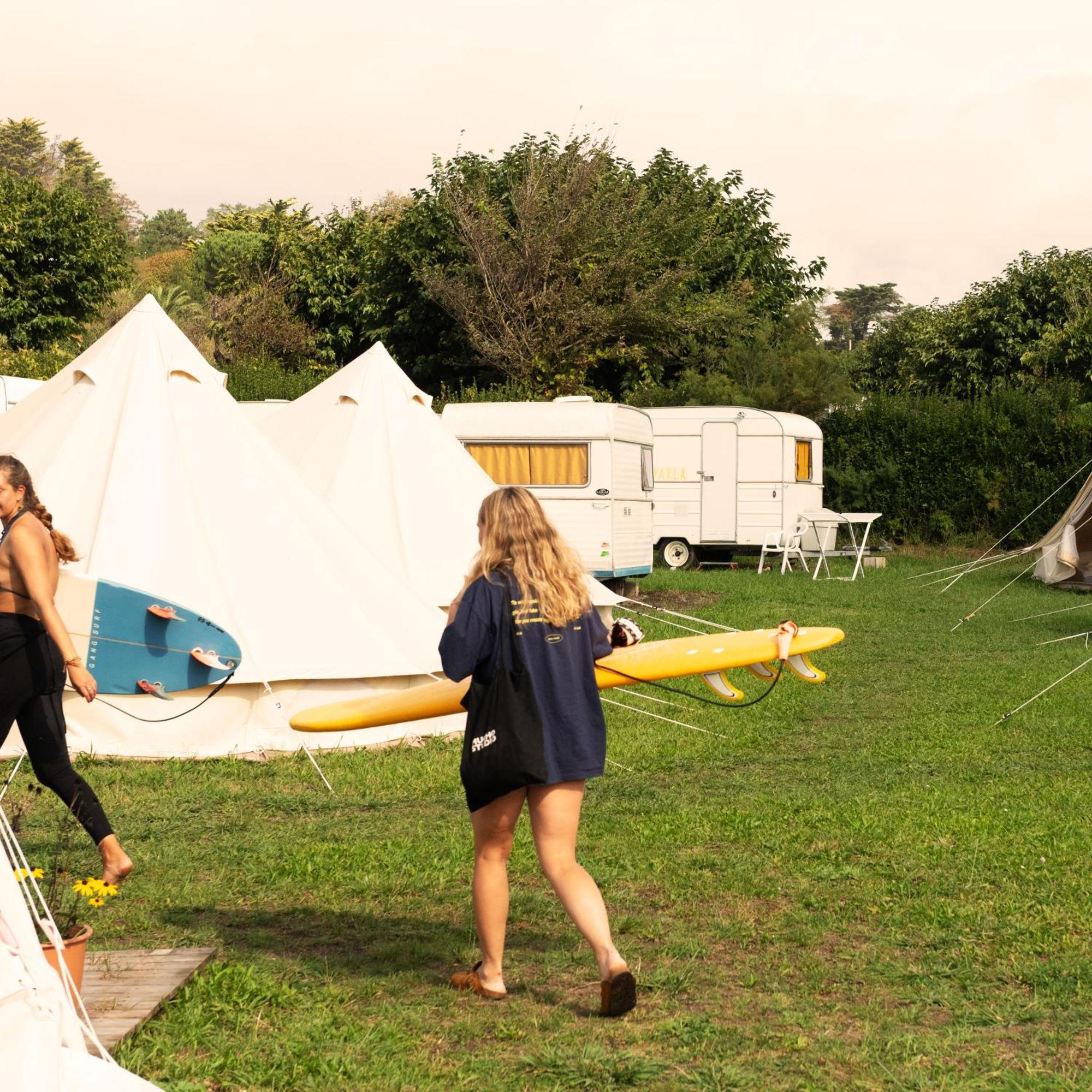Aparra Surfcamp Saint-Georges-De-Didonne Hotel ภายนอก รูปภาพ